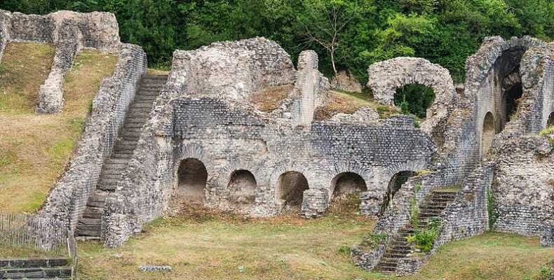 Ritka római kori amfiteátrumot tárnak fel Angliában